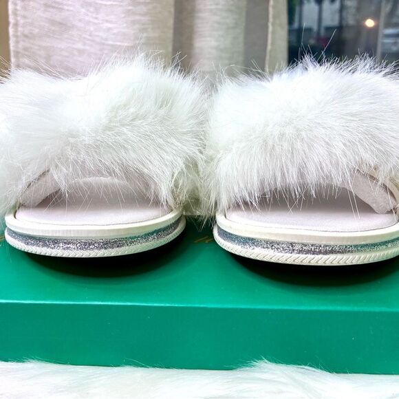 NIB Lauren Lorraine Fluffy White Sparkled Sandals - Picture 6 of 11